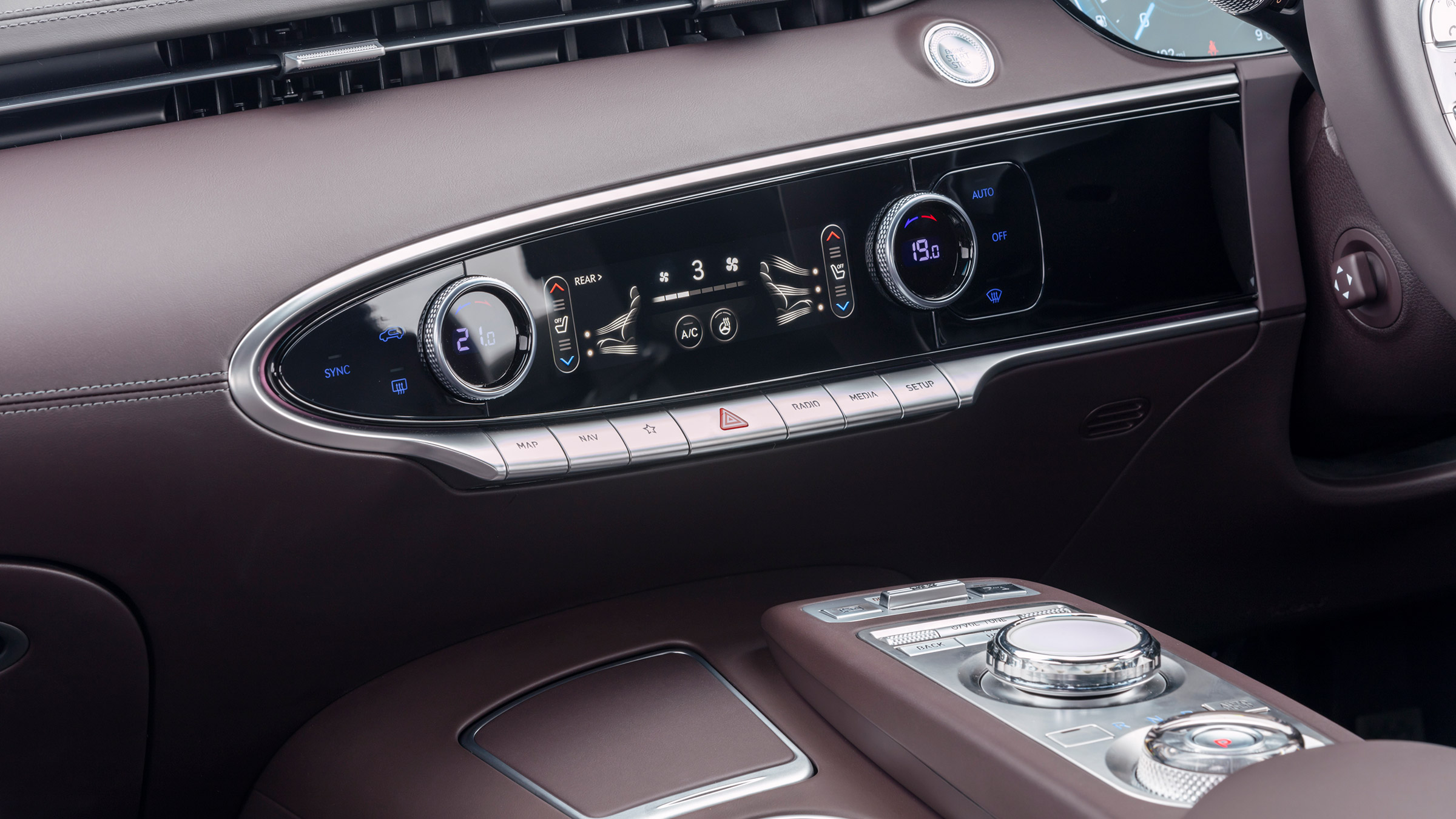 Genesis GV70 – dash