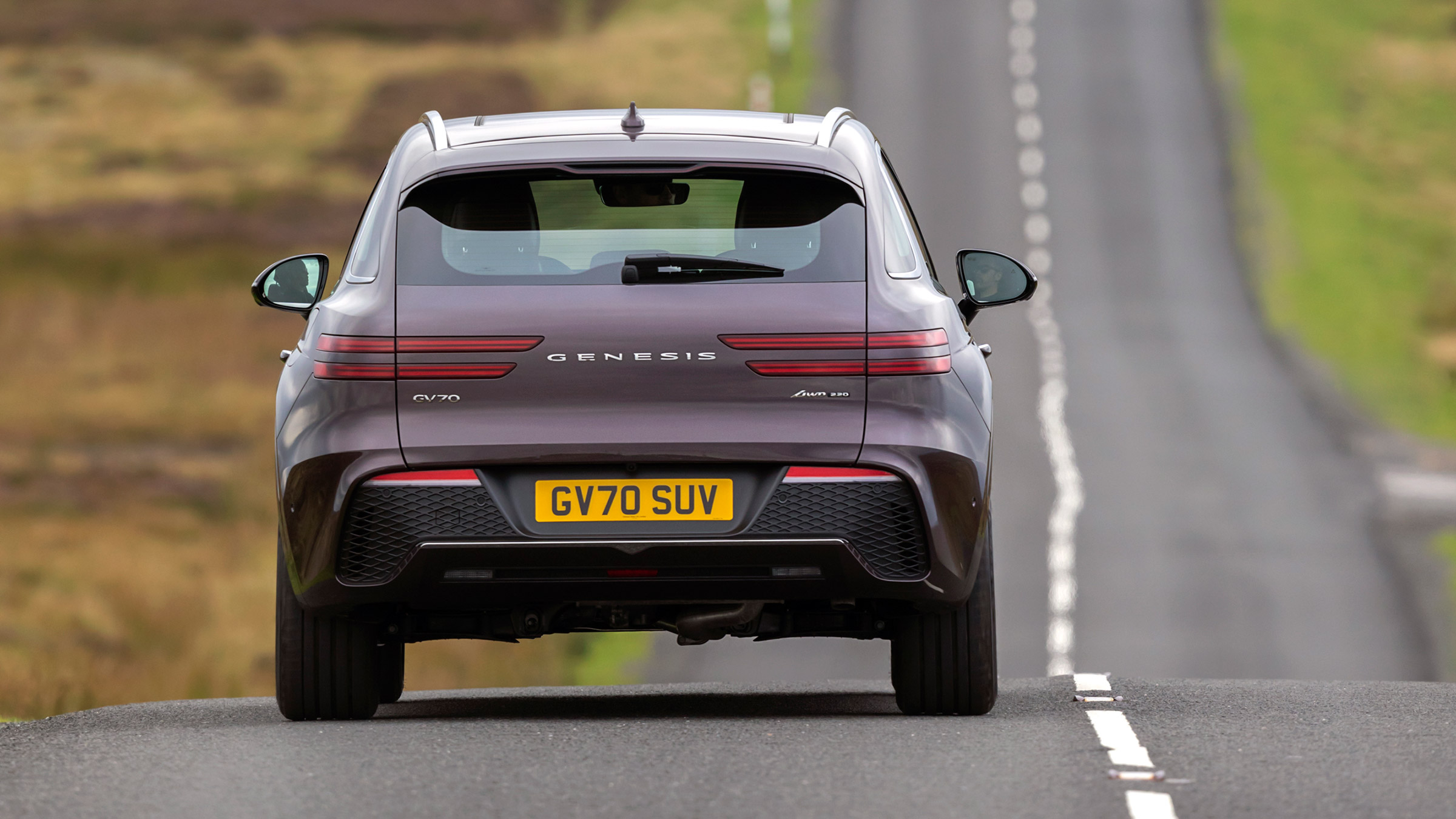 Genesis GV70 – rear