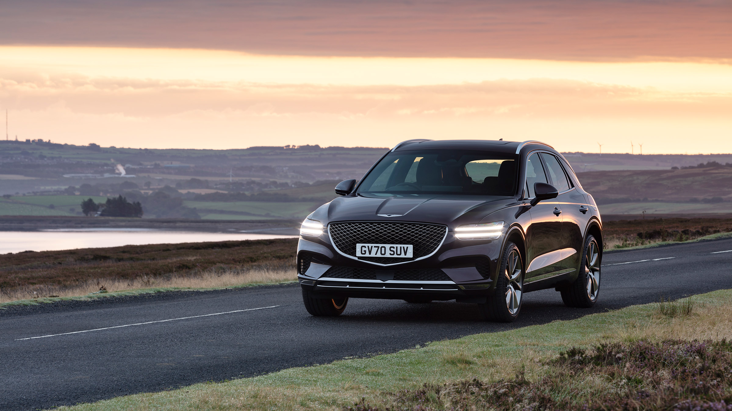 Genesis GV70 – front quarter static