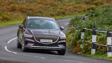 Genesis GV70 – front cornering