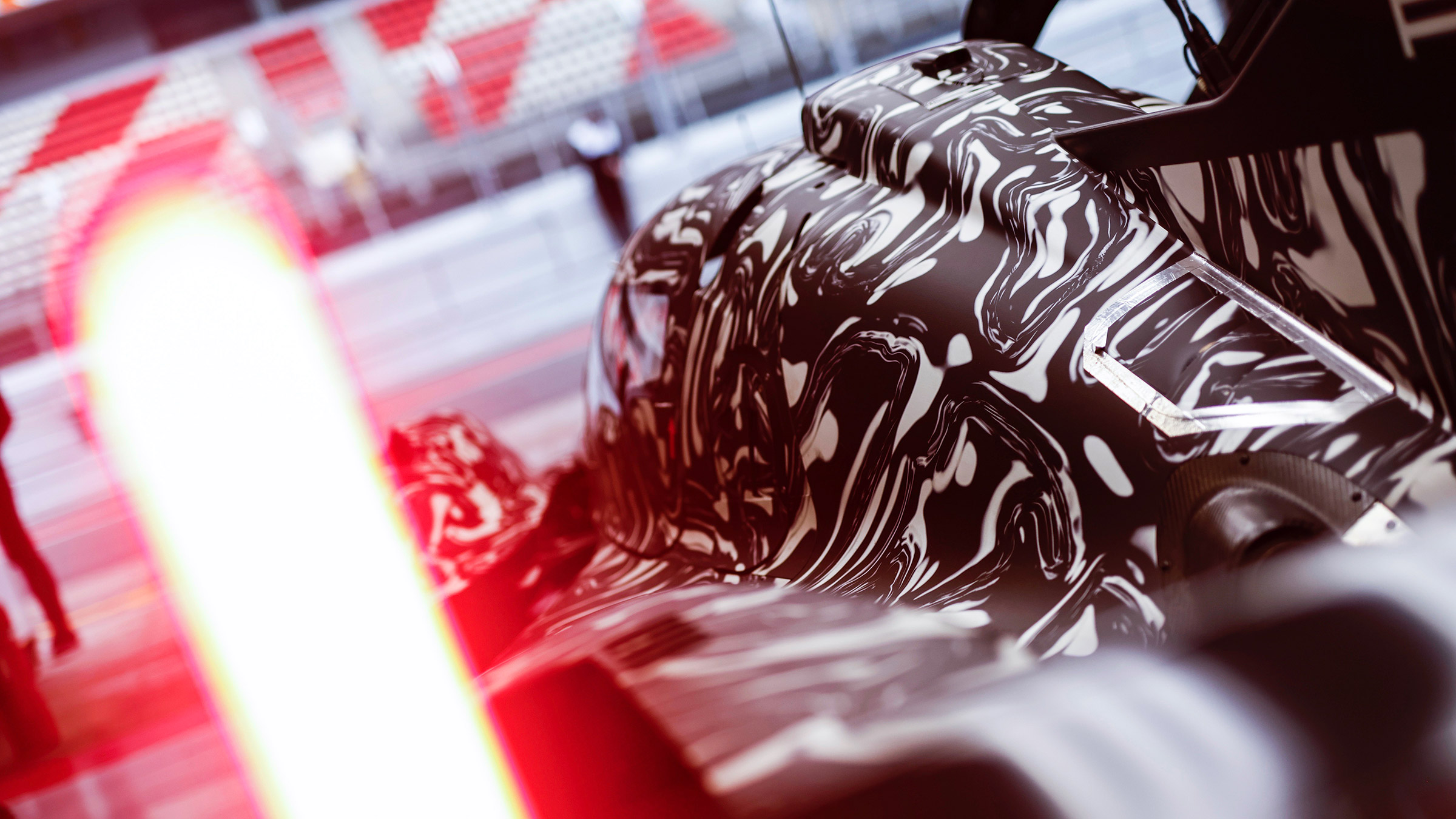 Porsche LMDh Barc testing – lights