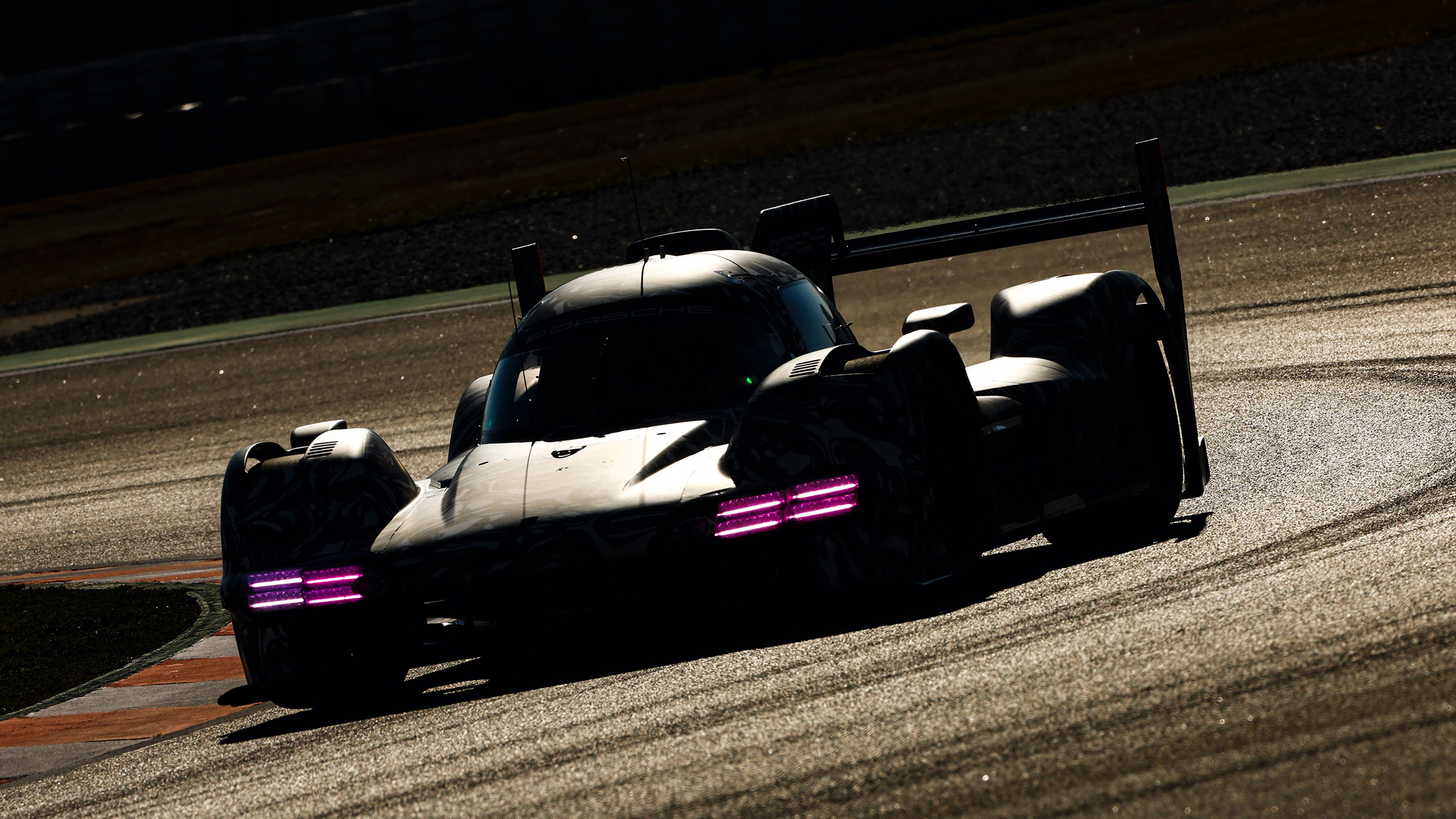 Porsche LMDh Barc testing – front dark