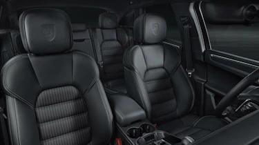 Porsche Macan T – seats