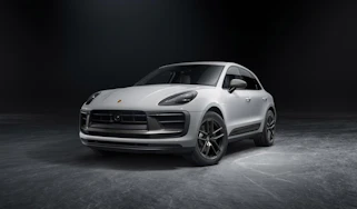 Porsche Macan T – front quarter