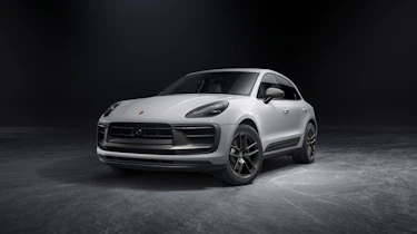 Porsche Macan T – front quarter