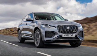 Jaguar F-Pace - front tracking