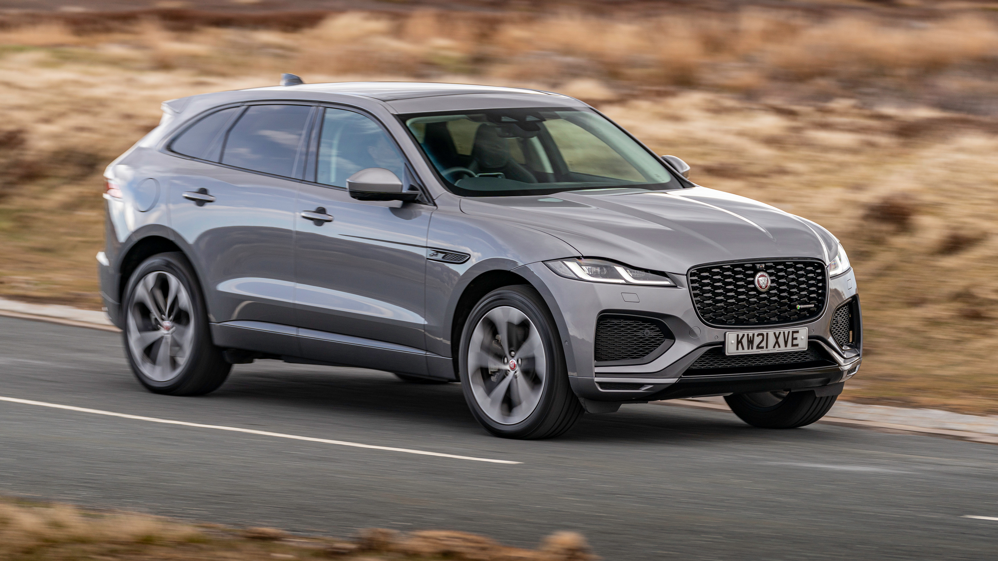Jaguar F-Pace - Side tracking