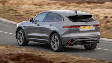 Jaguar F-Pace - rear tracking