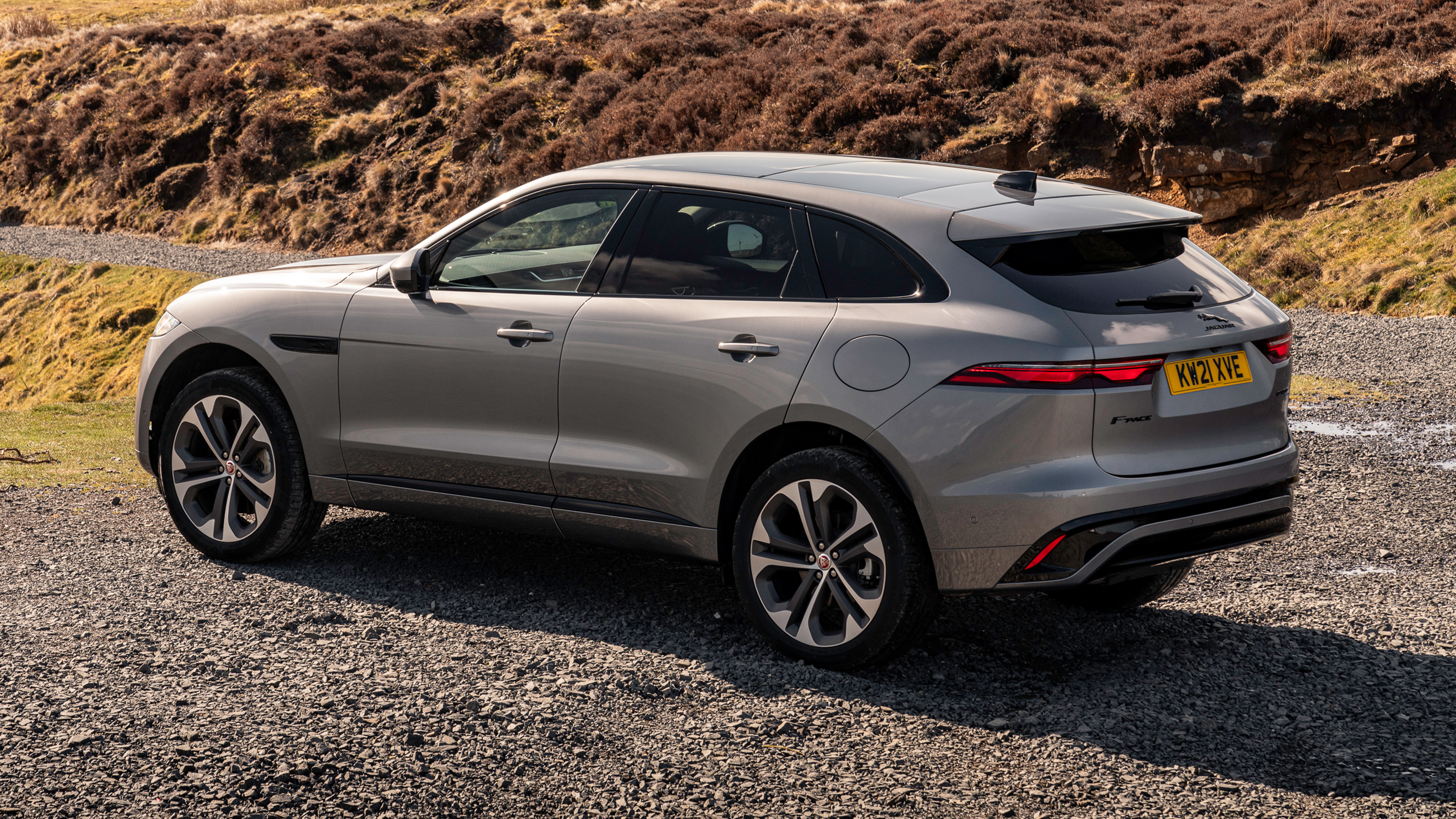 Jaguar F-Pace - rear static