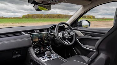 Jaguar F-Pace - interior