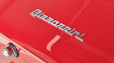 Bizzarrini 5300 GT Corsa – badge