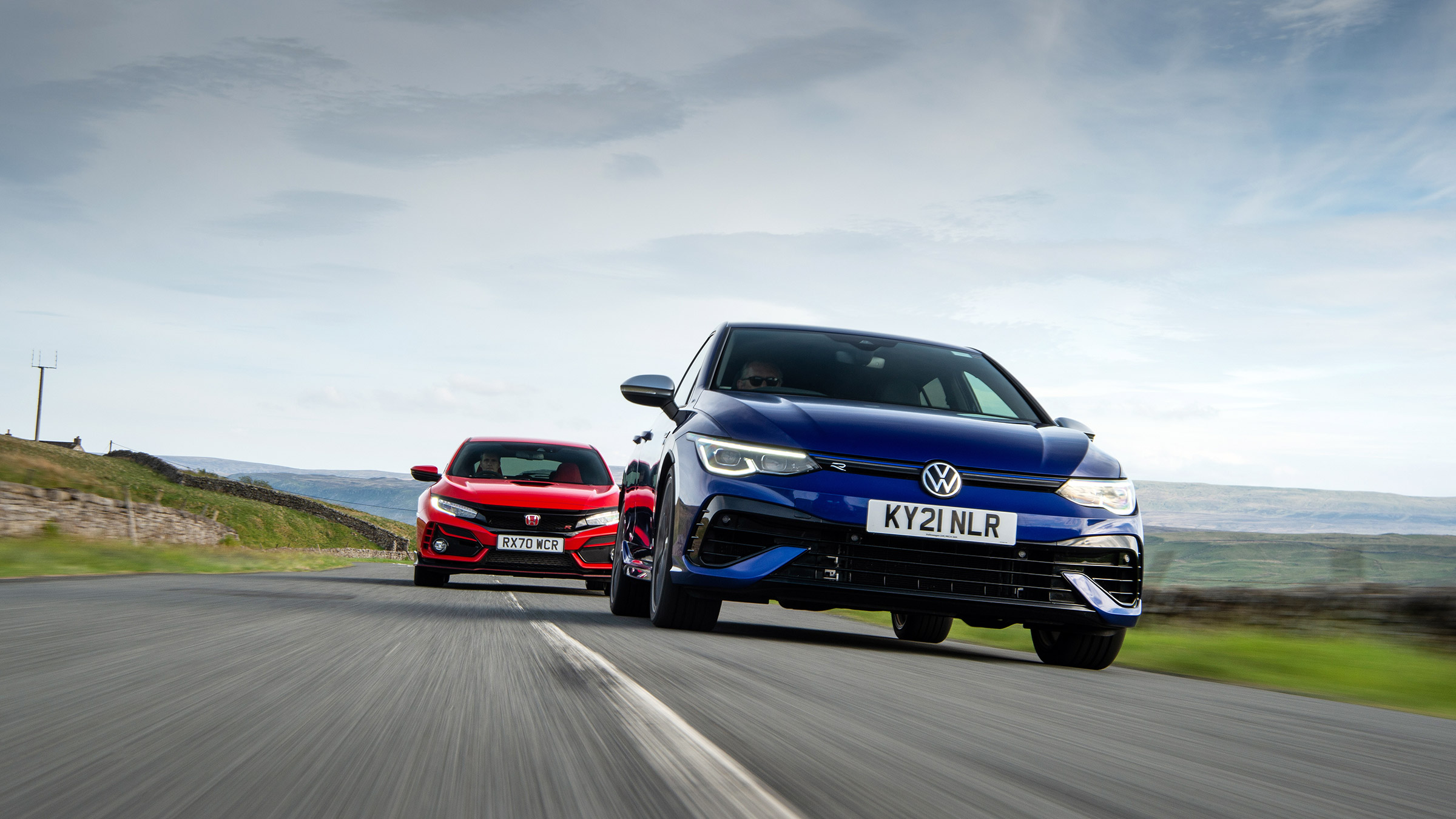 2022 hot hatchbacks battle – front tracking low