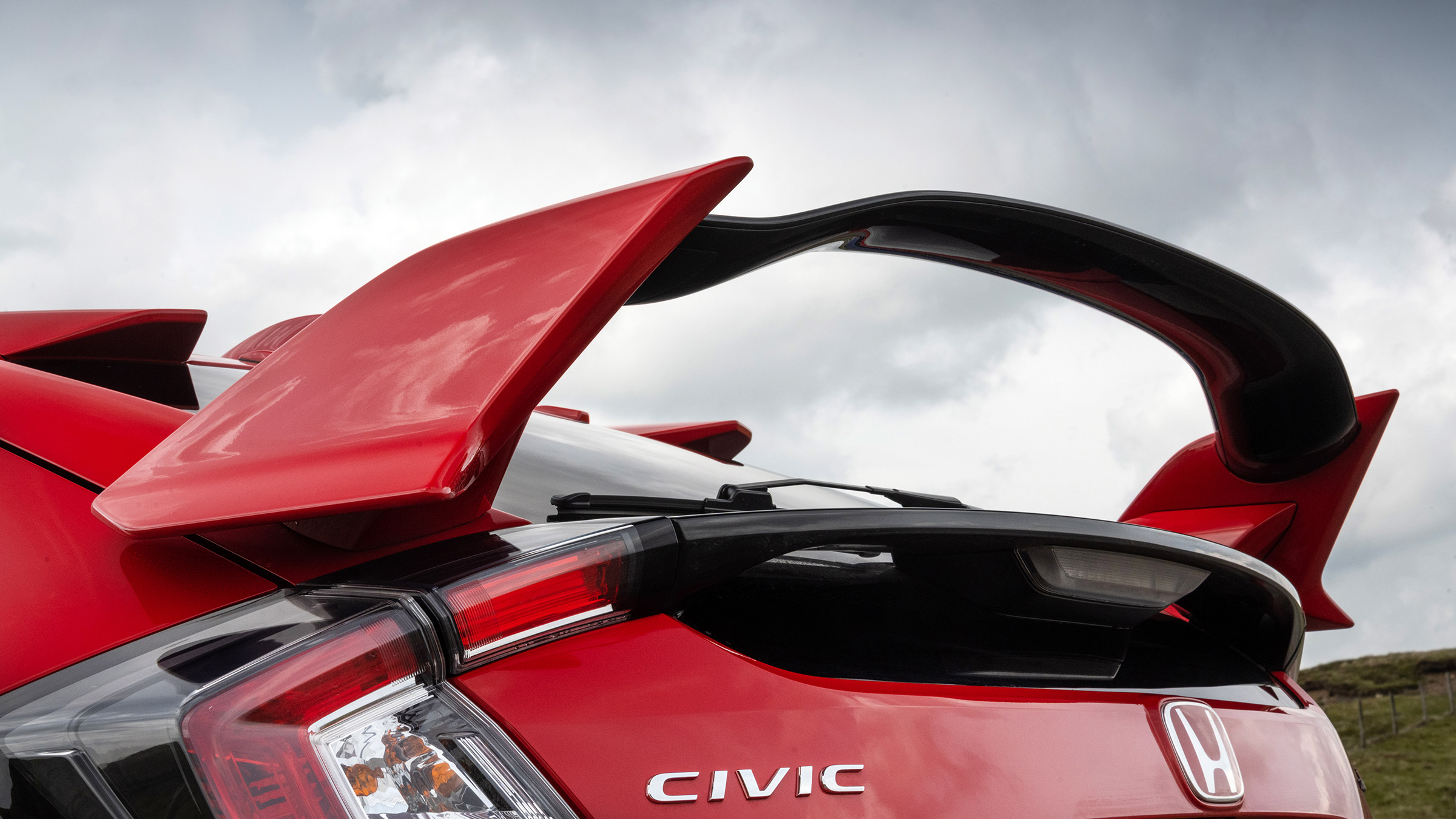 2022 hot hatchbacks battle – honda wing