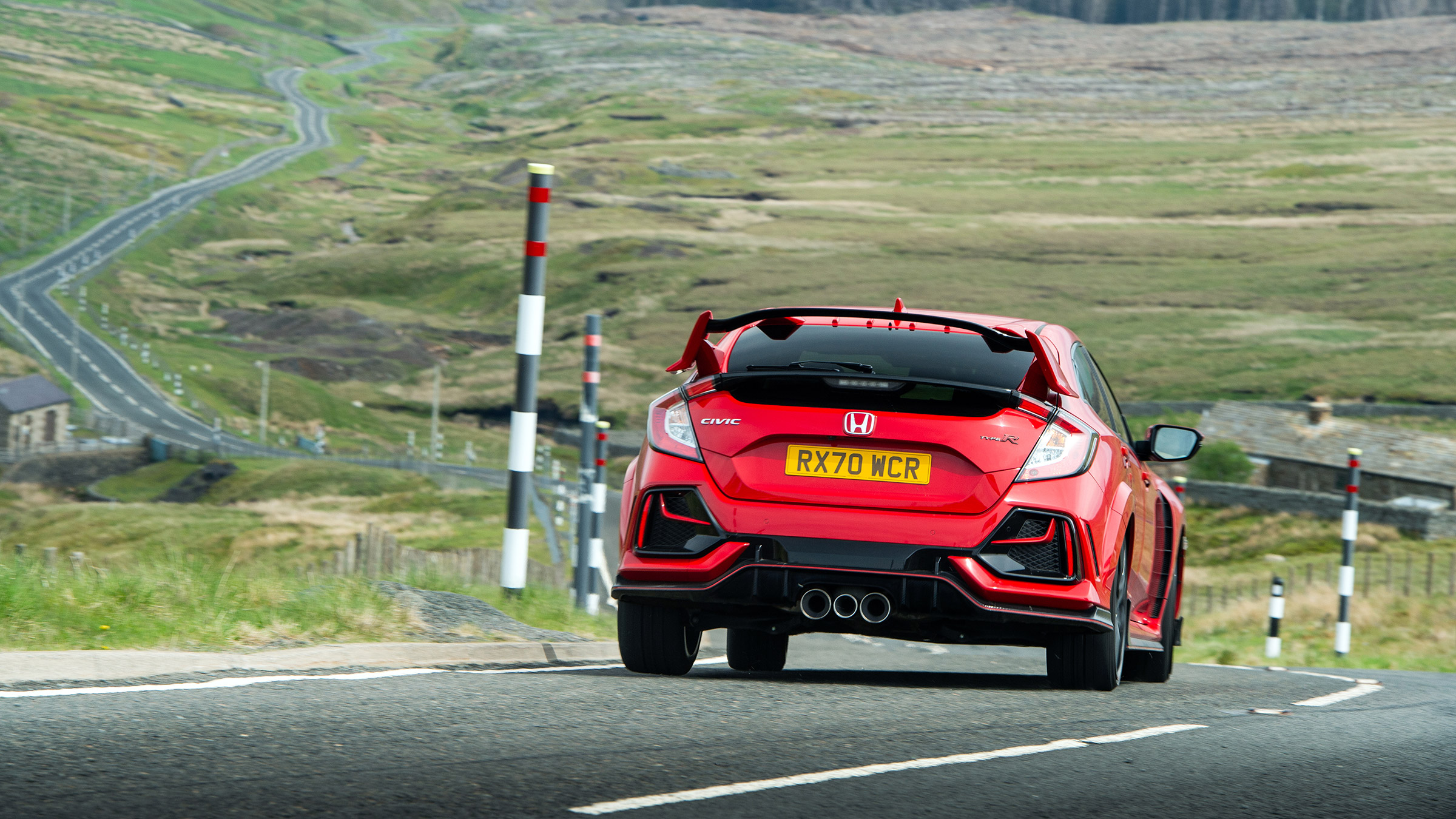 2022 hot hatchbacks battle – cornering hard