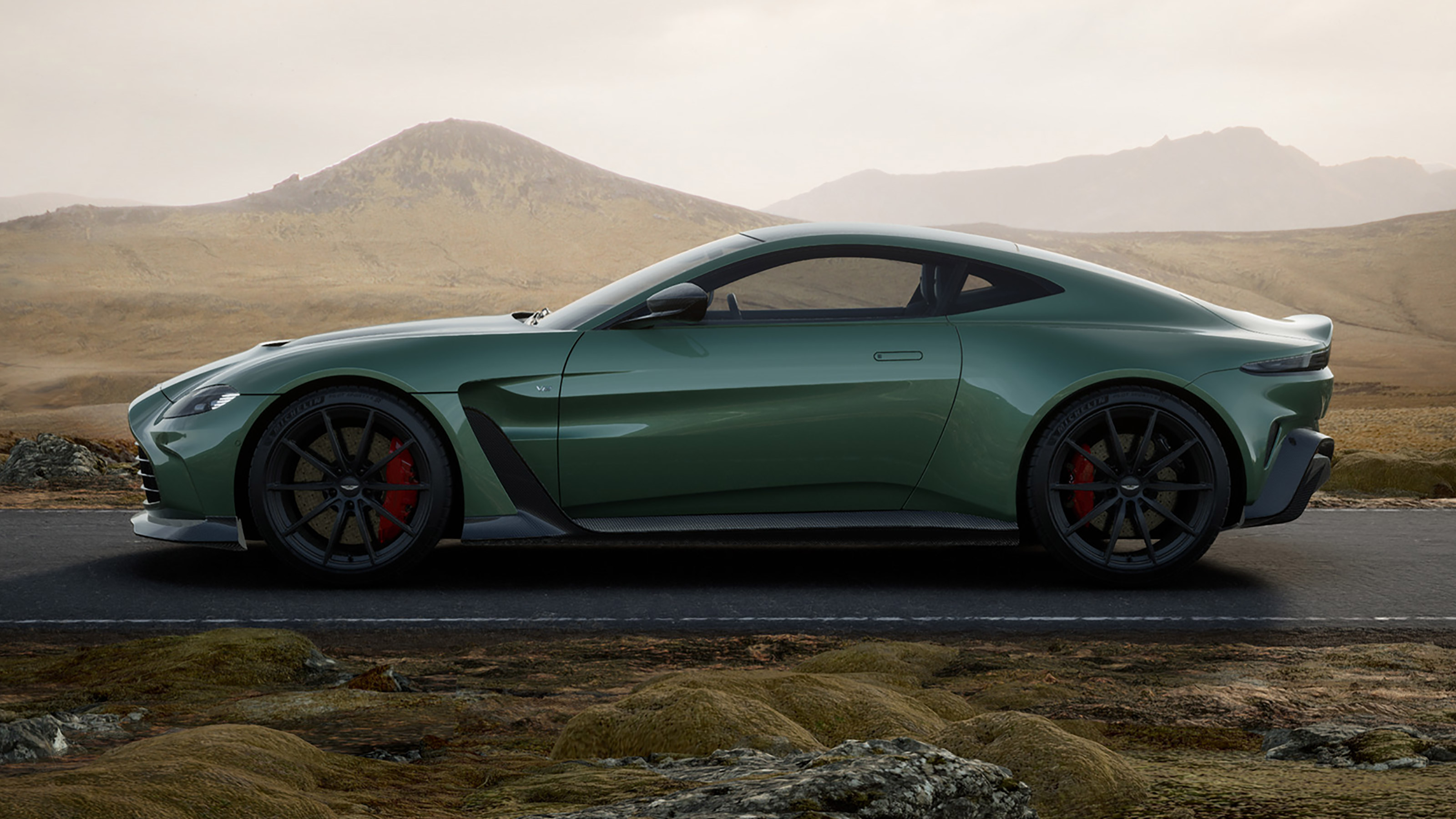Aston Martin V12 Vantage 