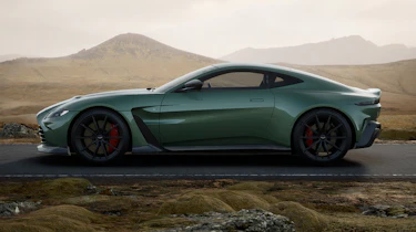 Aston Martin V12 Vantage