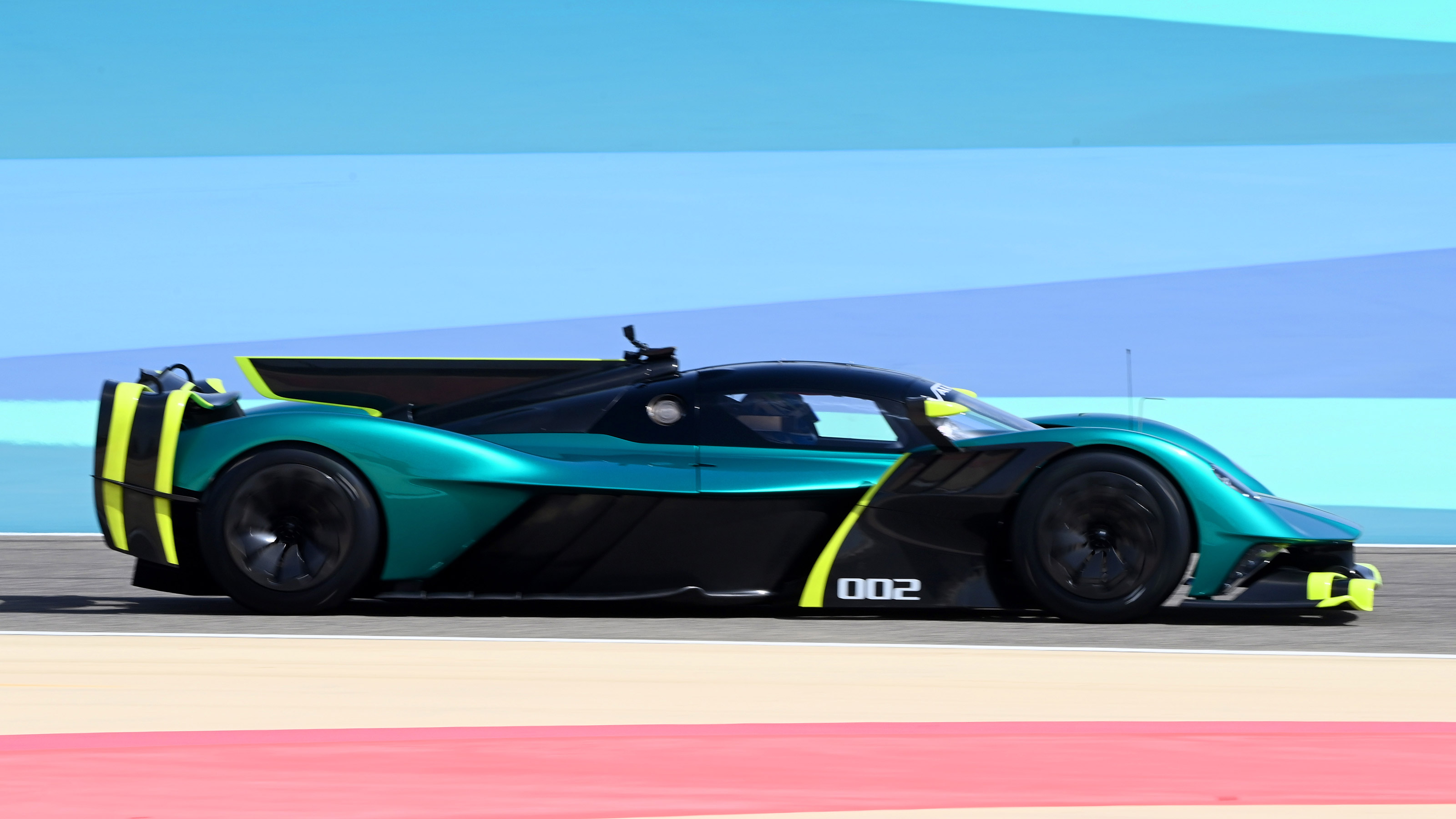 Aston Martin Valkyrie AMR Pro