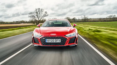 Aston Martin Vantage vs Audi R8