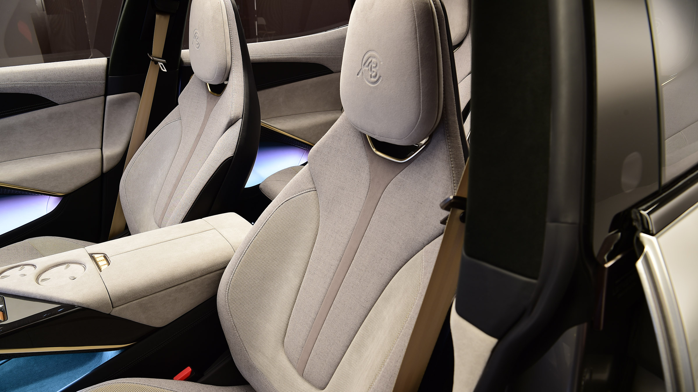 Lotus Eletre – seats