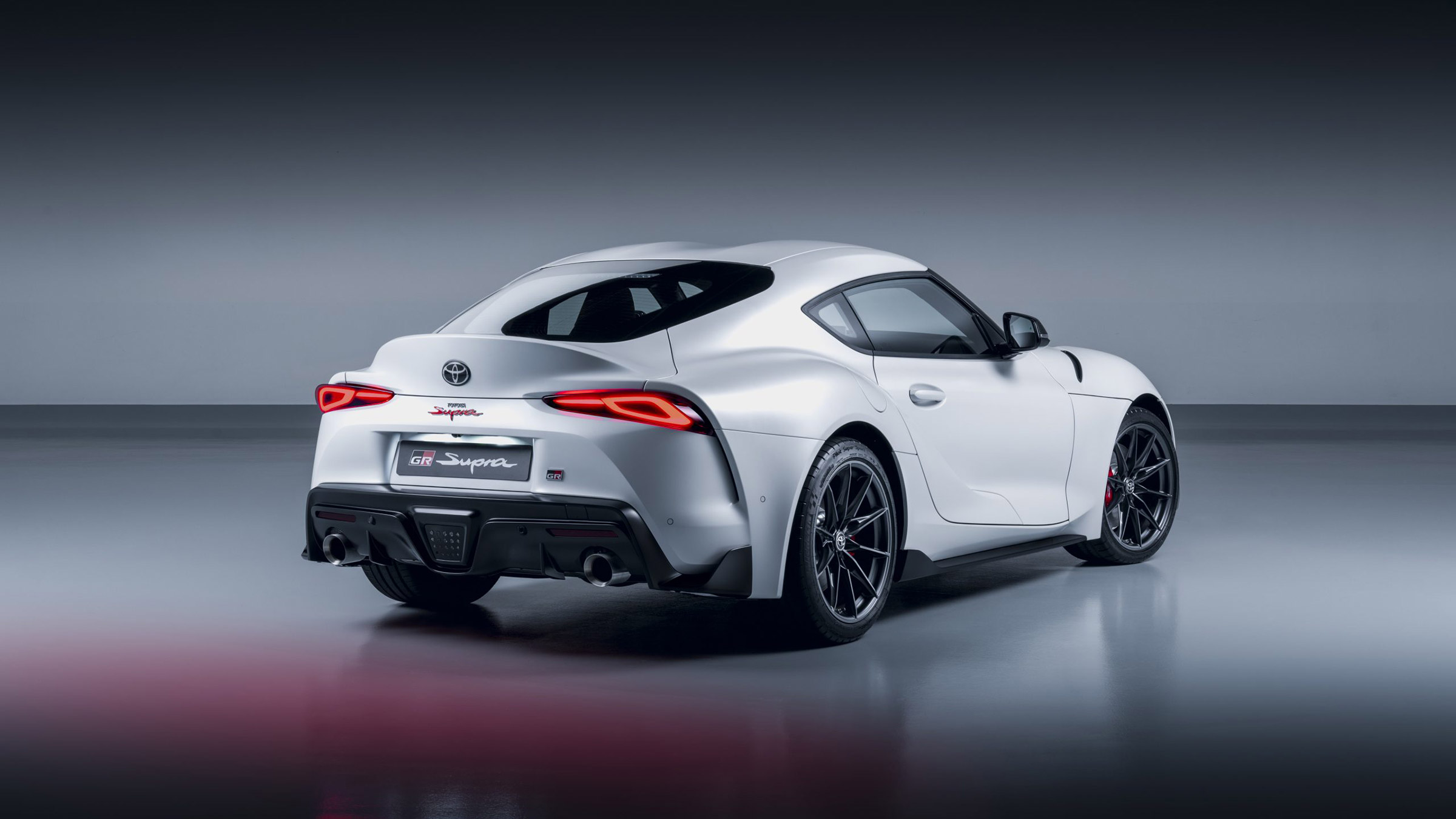 Toyota GR Supra manual – rear quarter 1