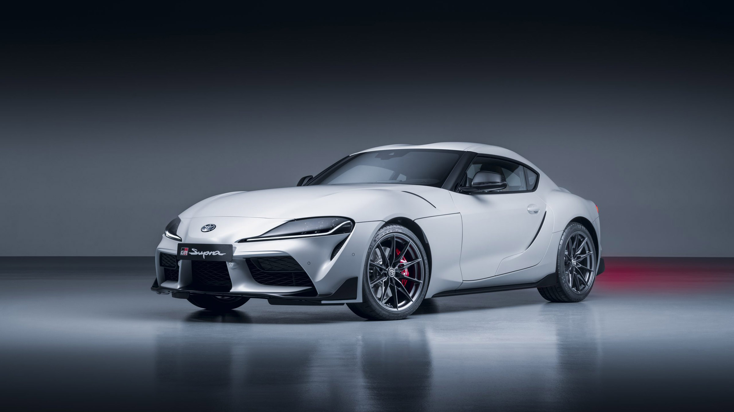 Toyota GR Supra manual – front quarter