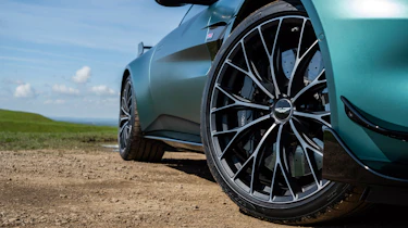 Aston Martin Vantage – F1 wheel design