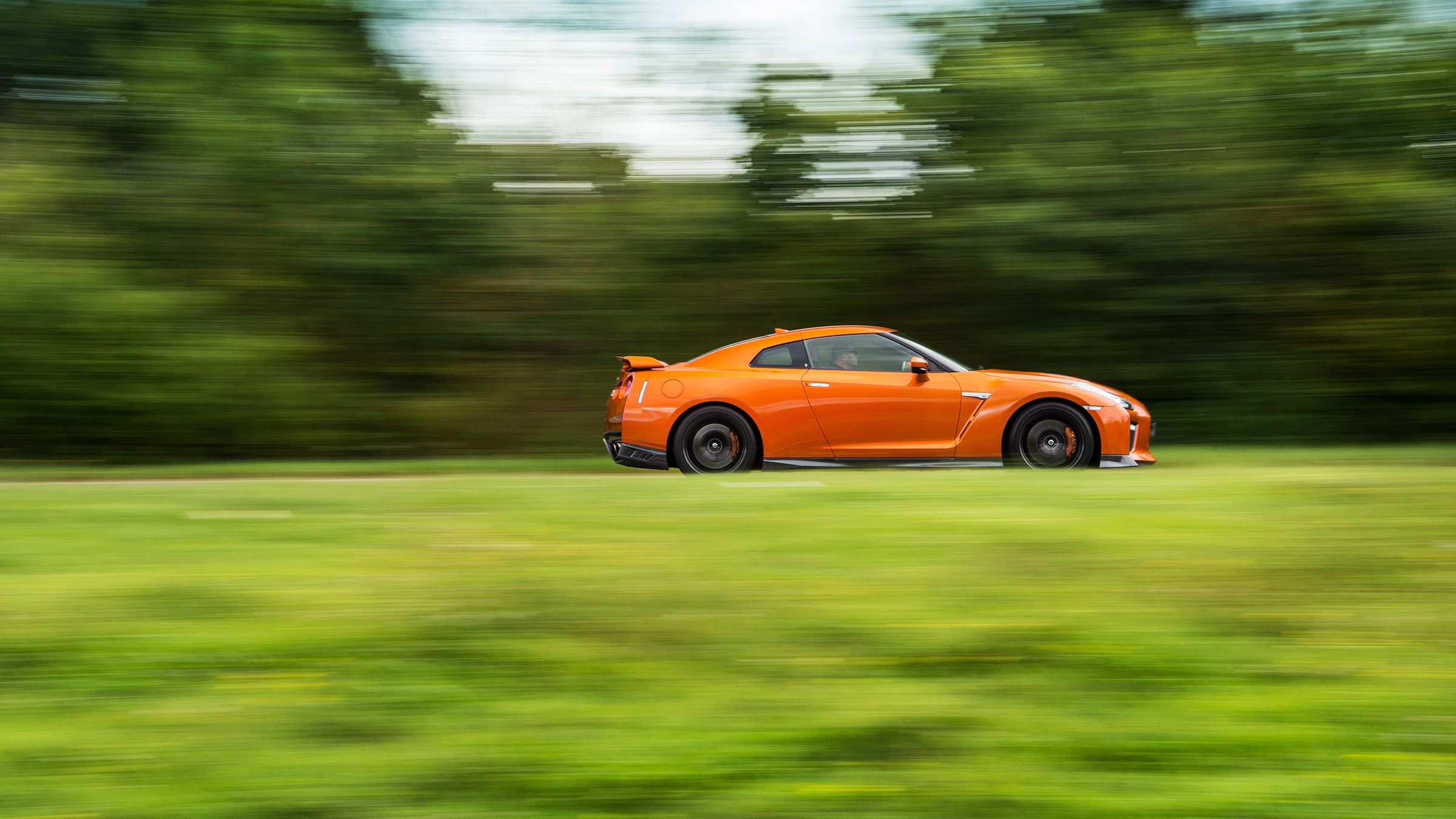 Nissan GT-R MY17 – pan