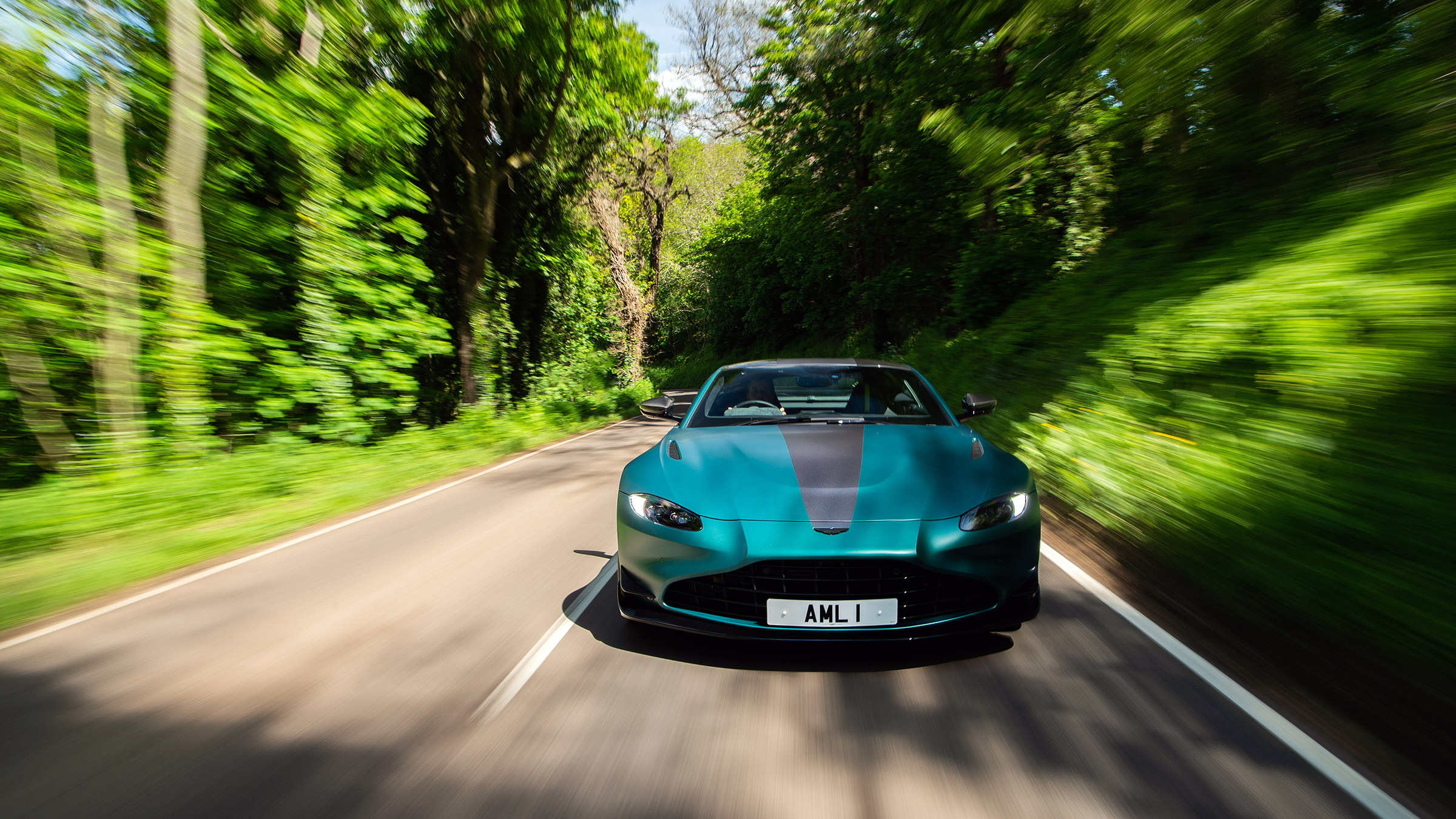 Aston Martin Vantage – F1 front 