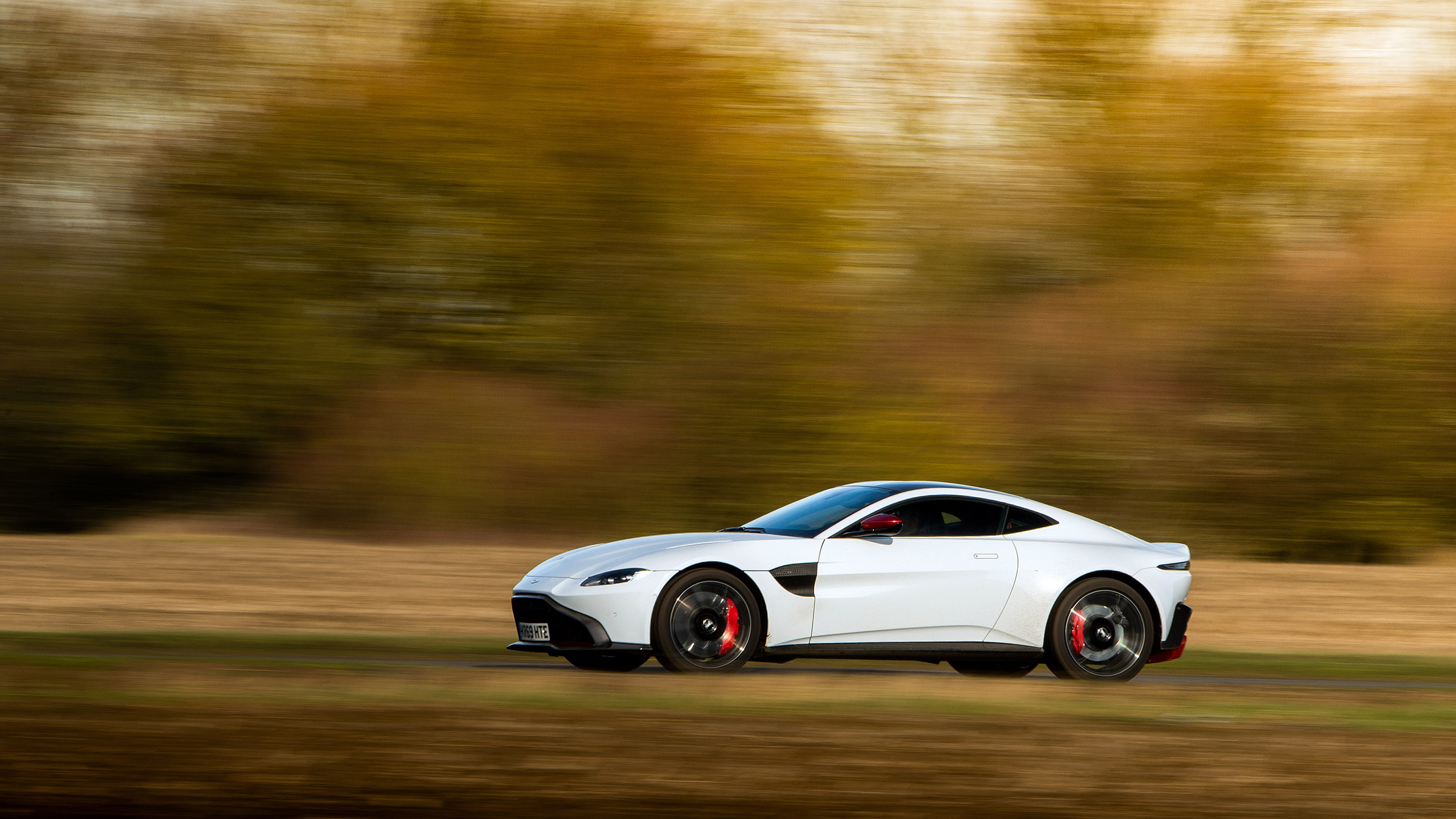 Aston Martin Vantage – FF front pan