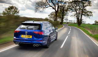 Volkswagen Golf R Estate 8 – rear tracking