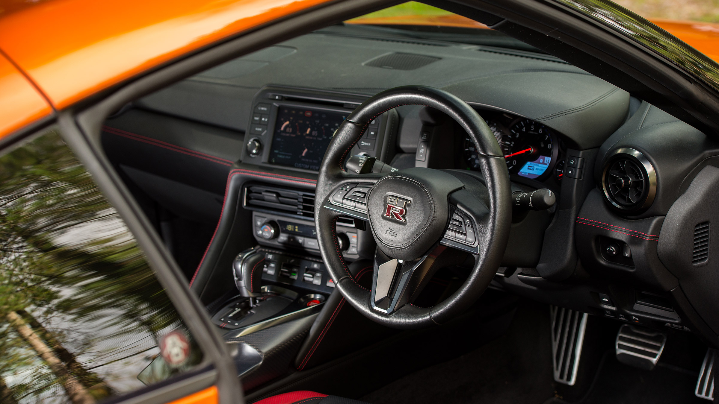 Nissan GT-R MY17 – dash