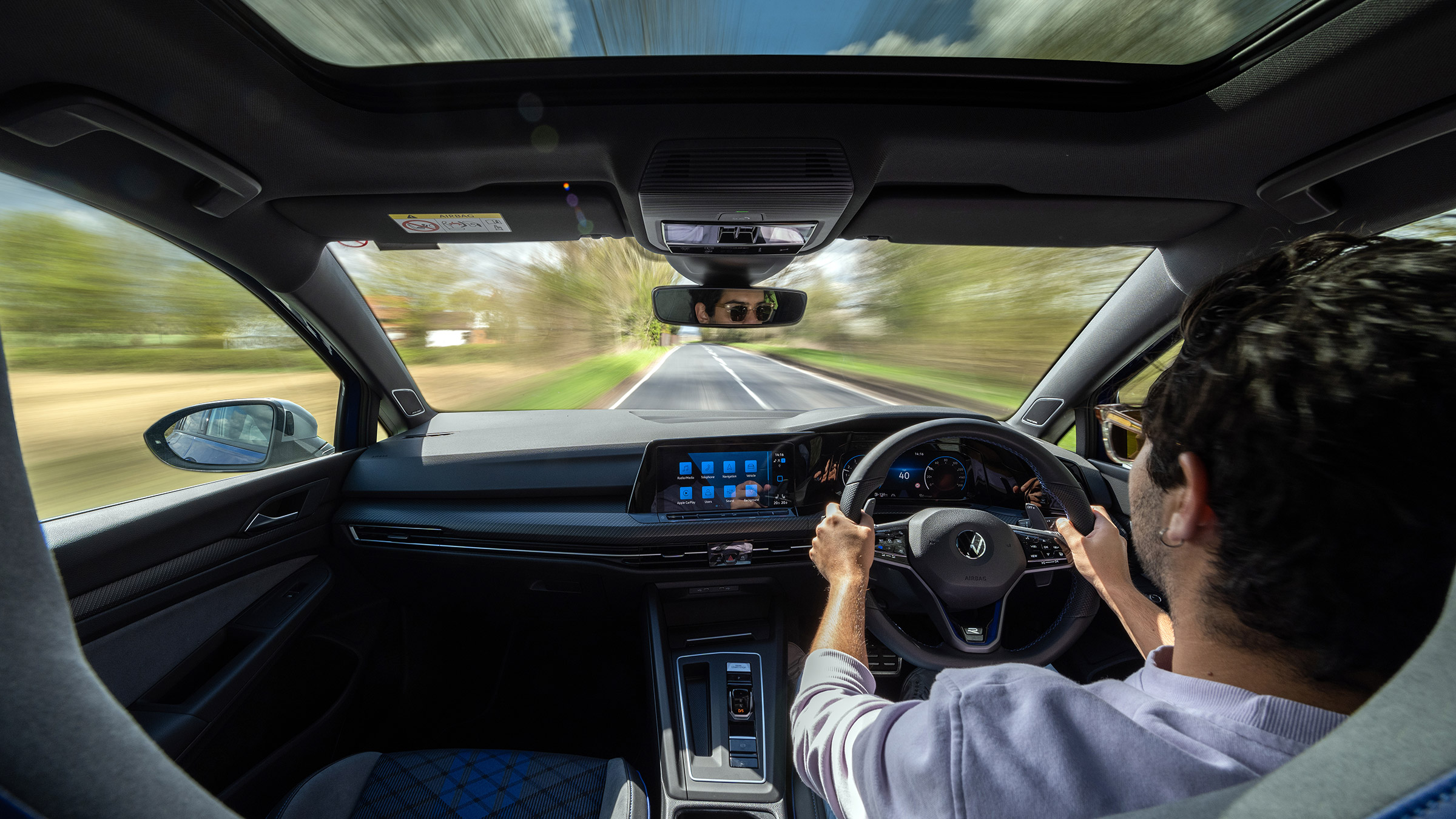Volkswagen Golf R Estate 8 – interior driving