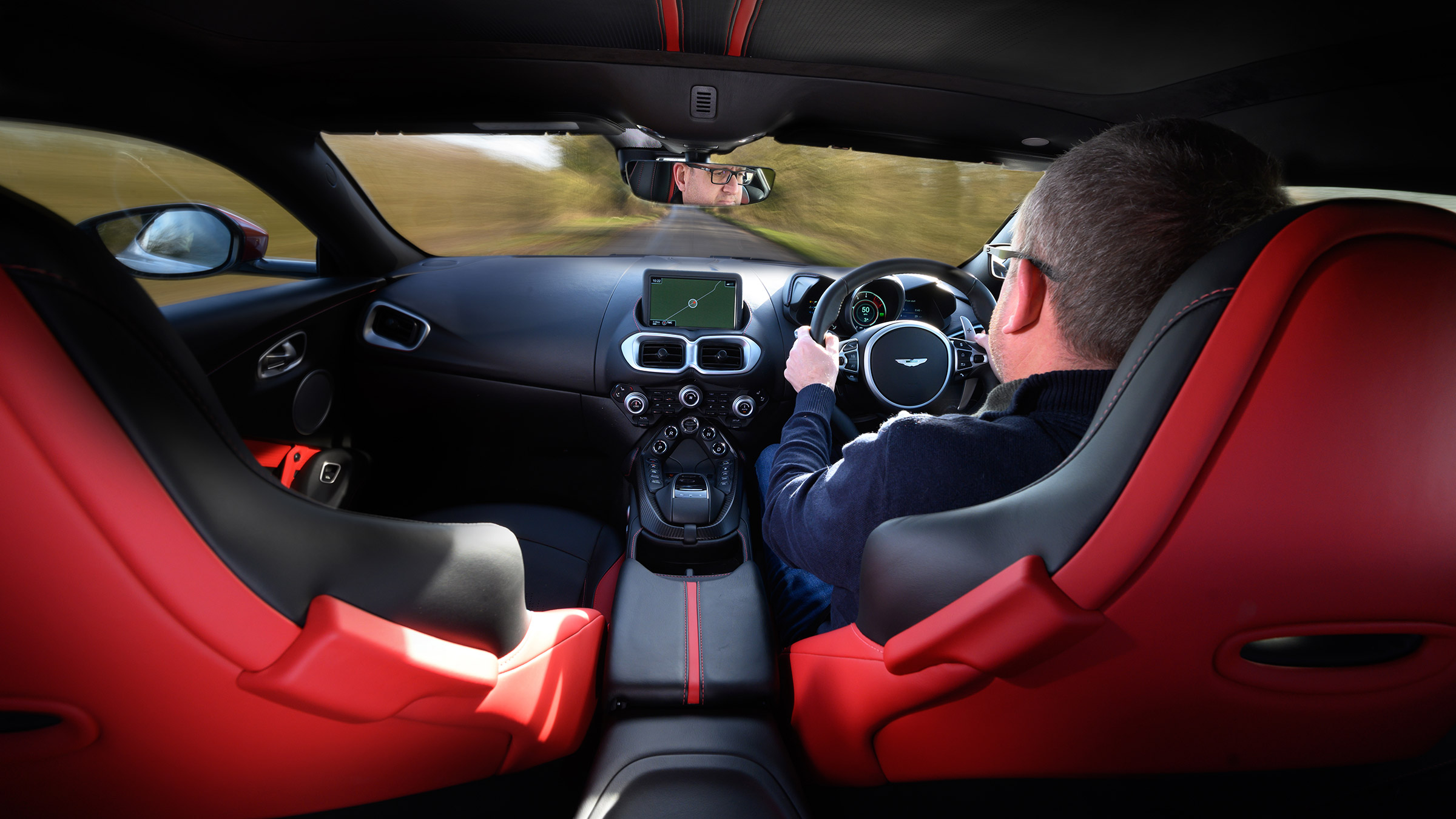 Aston Martin Vantage – FF interior driving