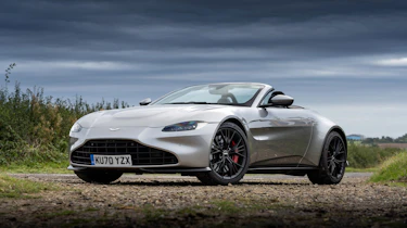Aston Martin Vantage – Roadster front quarter