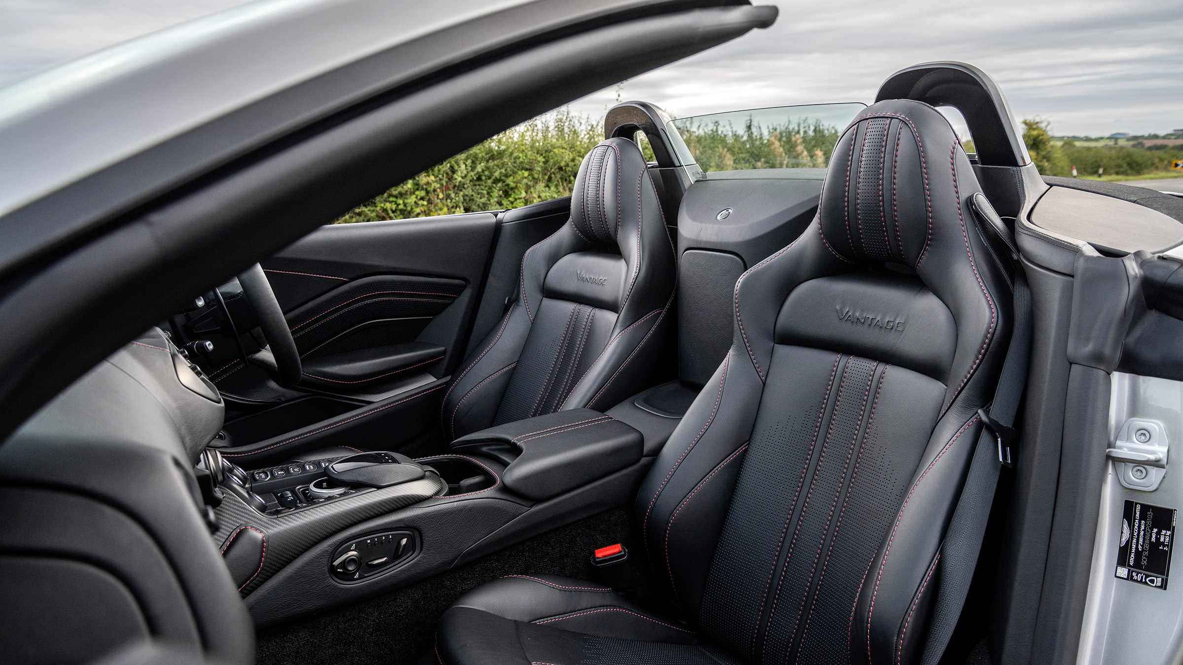 Aston Martin Vantage – Roadster seats