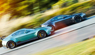 Aston Martin Vantage V600 v Aston Martin Vantage GT8