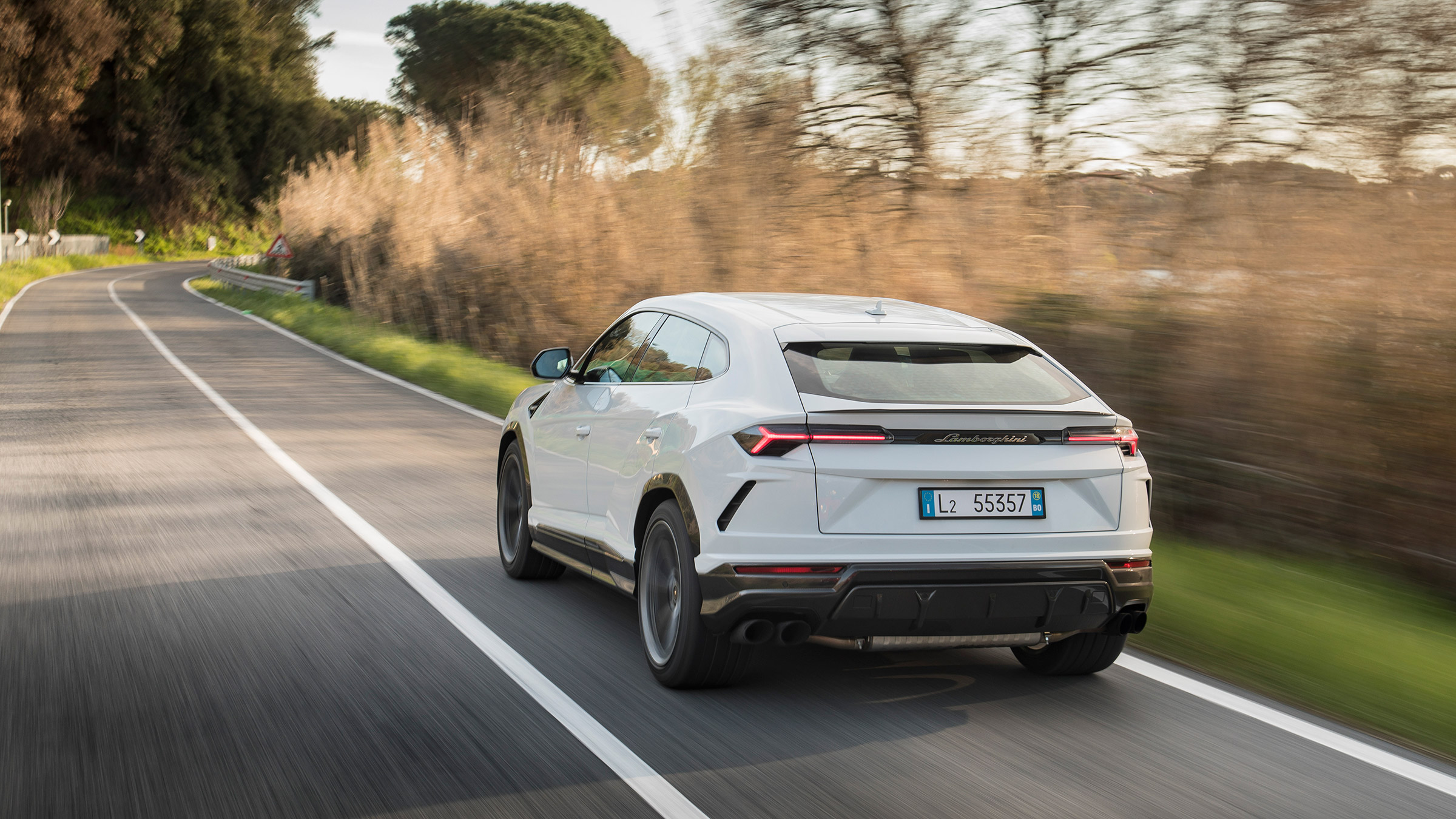 Lamborghini Urus – rear