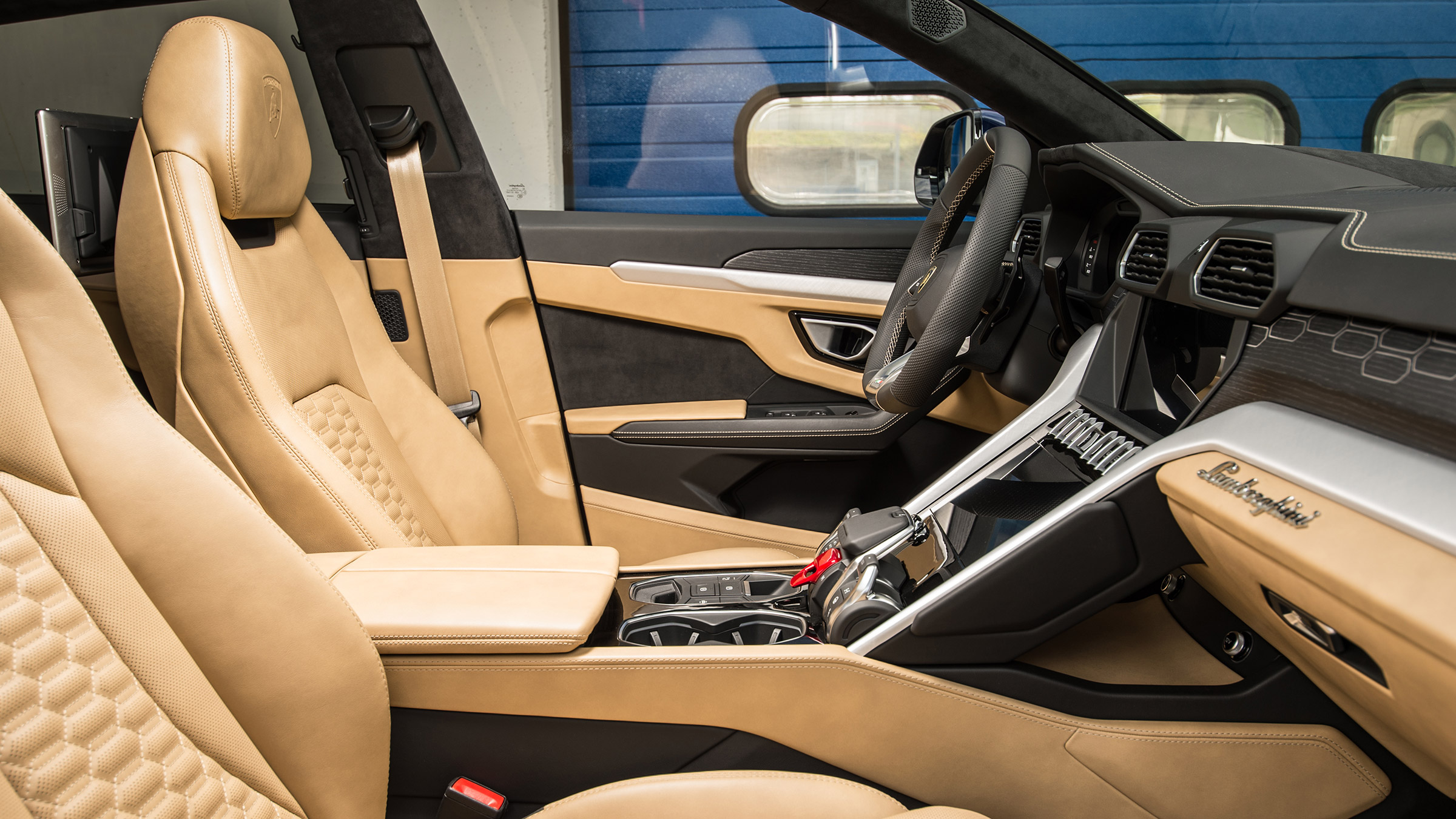 Lamborghini Urus – cabin