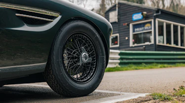Healey by Caton – side intake