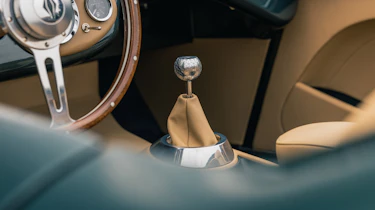 Healey by Caton – gearstick