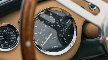 Healey by Caton – dial