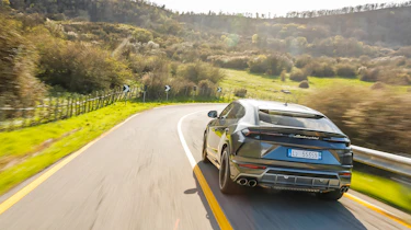 Lamborghini Urus – rear tracking