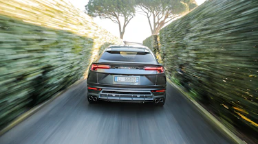 Lamborghini Urus – rear