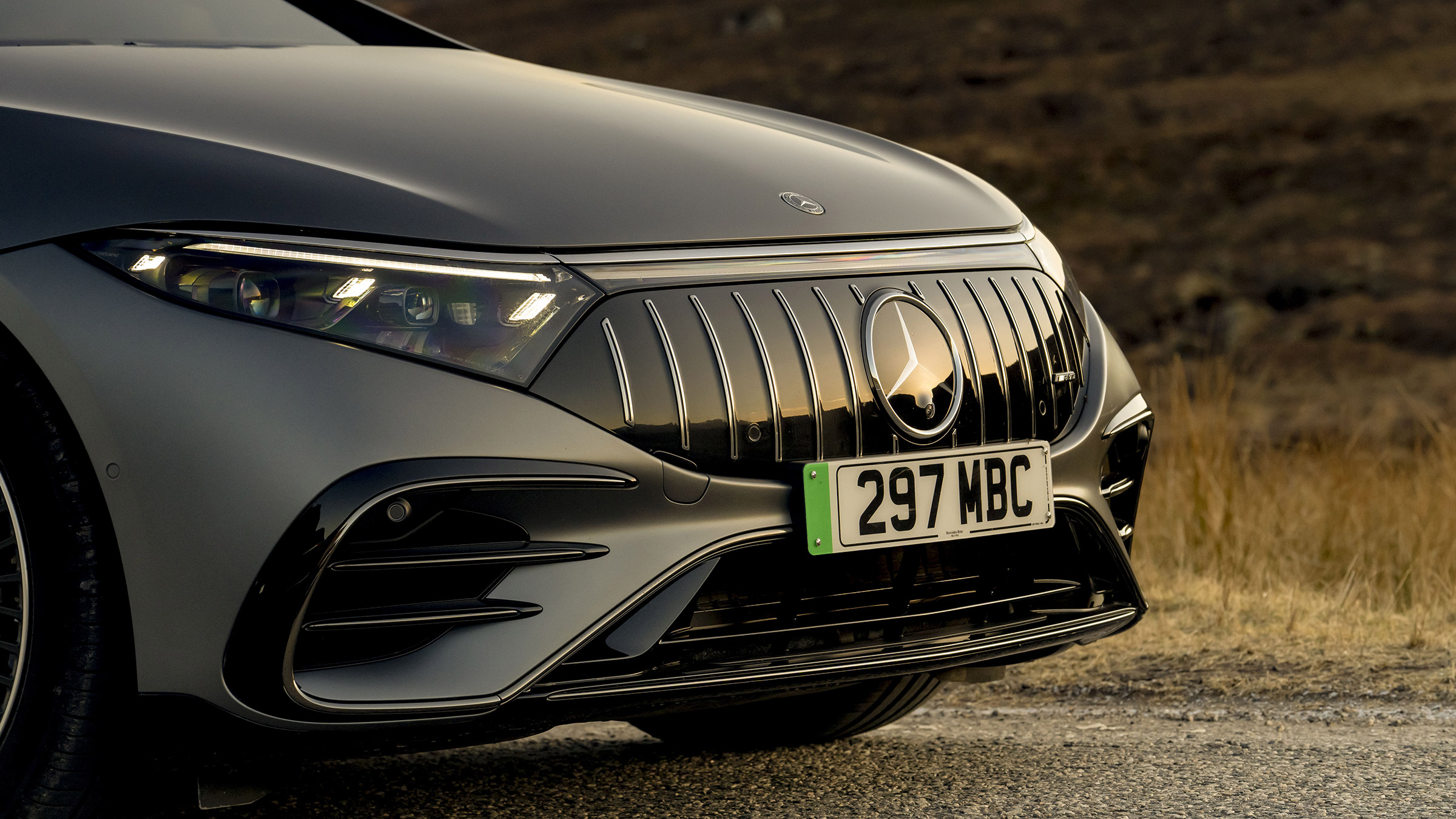 Mercedes-AMG EQS53 – grille