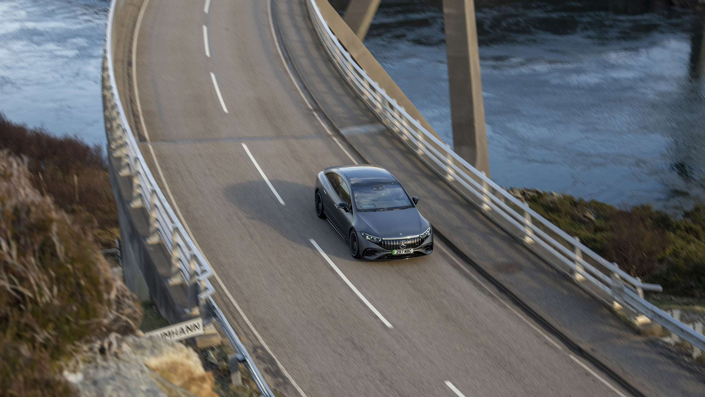 Mercedes-AMG EQS53 – pan