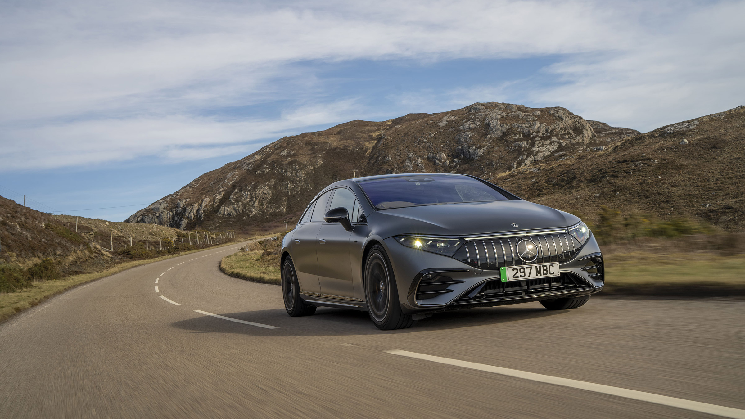 Mercedes-AMG EQS53 – front tracking