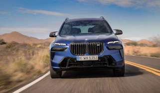 BMW X7 M60i – nose