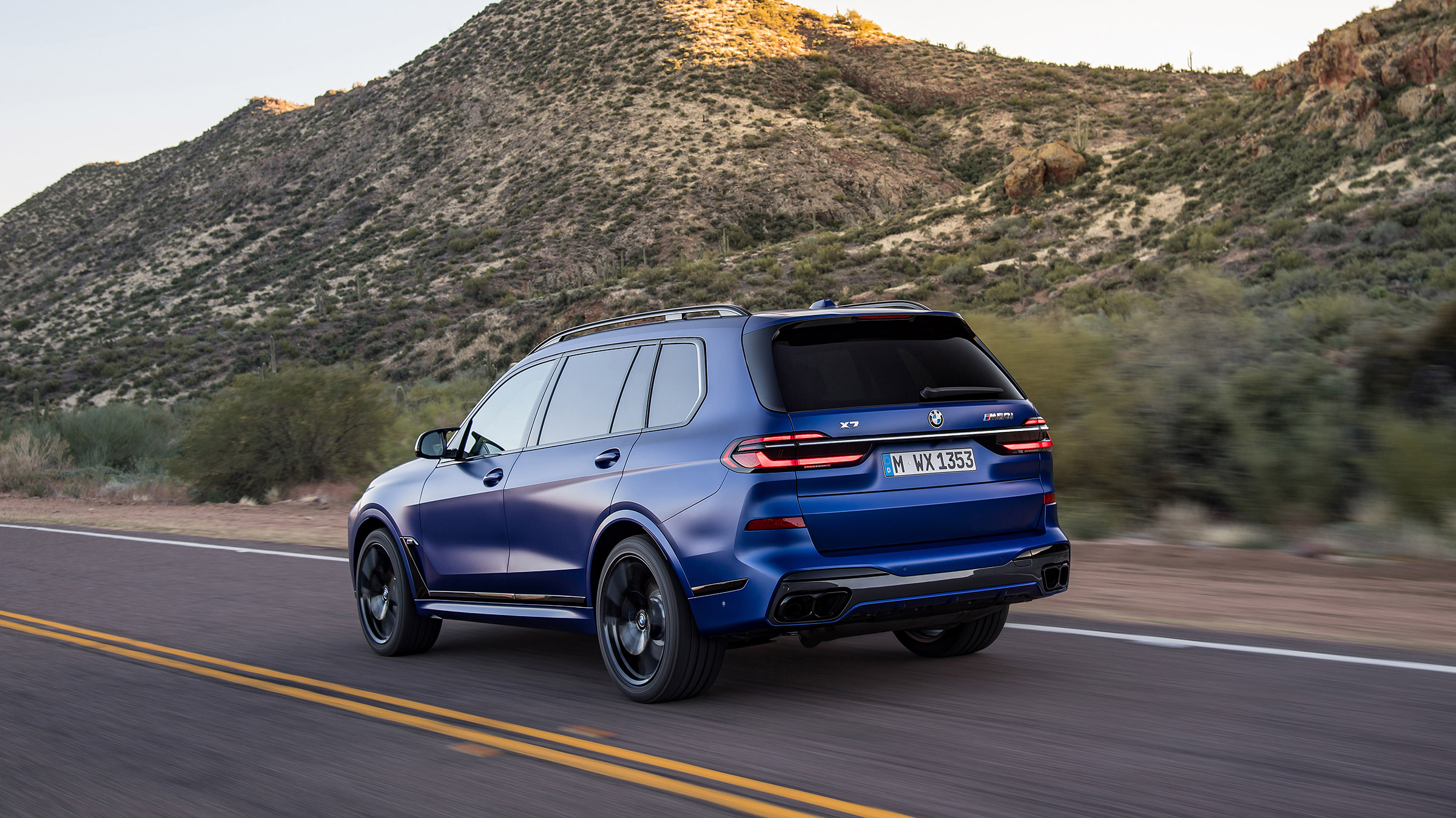 BMW X7 M60i – rear tracking