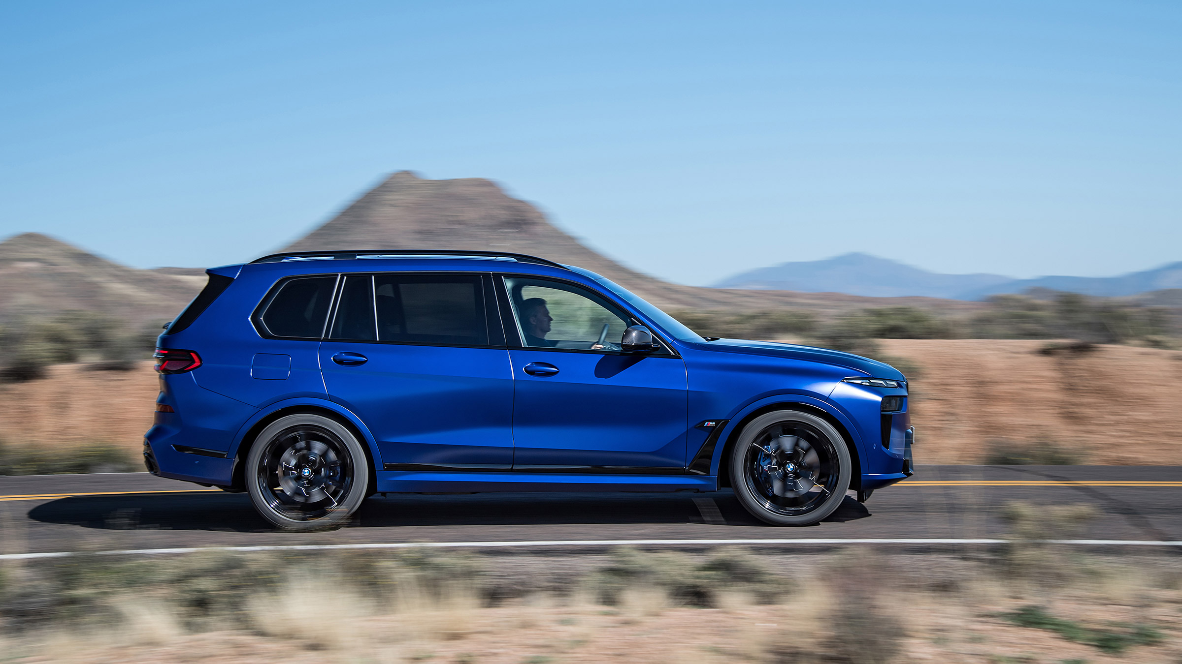 BMW X7 M60i – pan