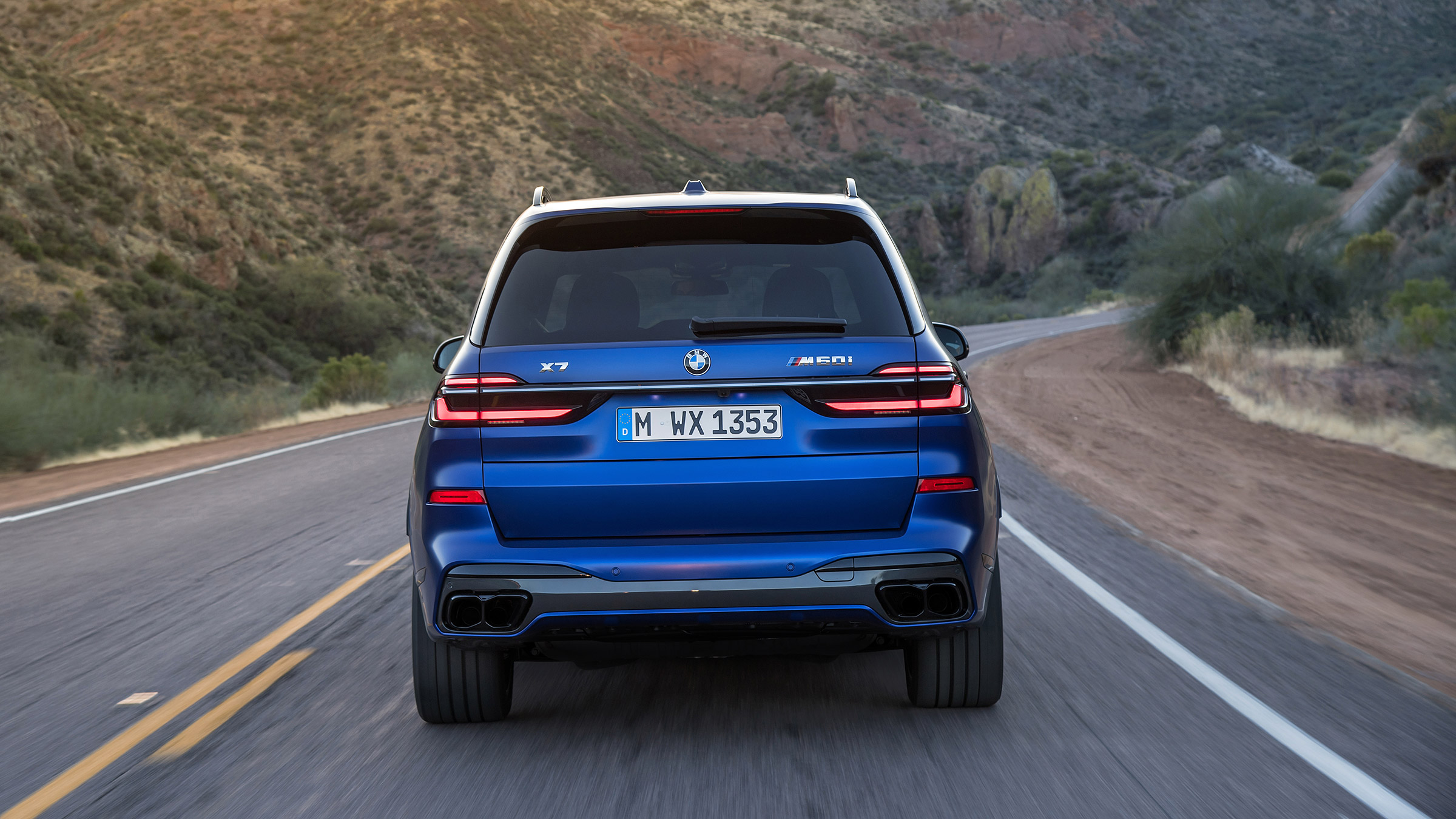 BMW X7 M60i – rear